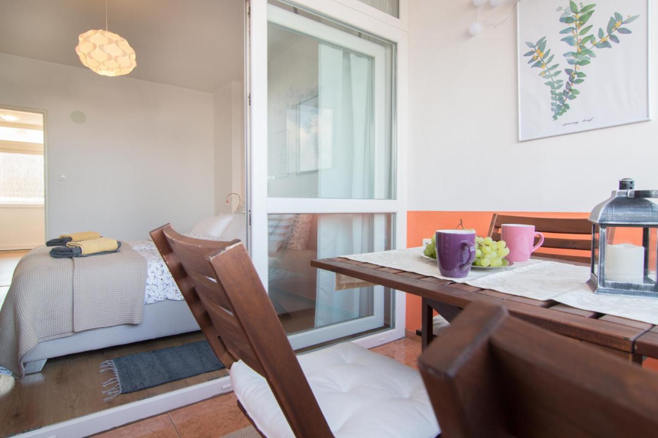 Harbour-Apartment With Sea View And Parking Spot พูลา ภายนอก รูปภาพ